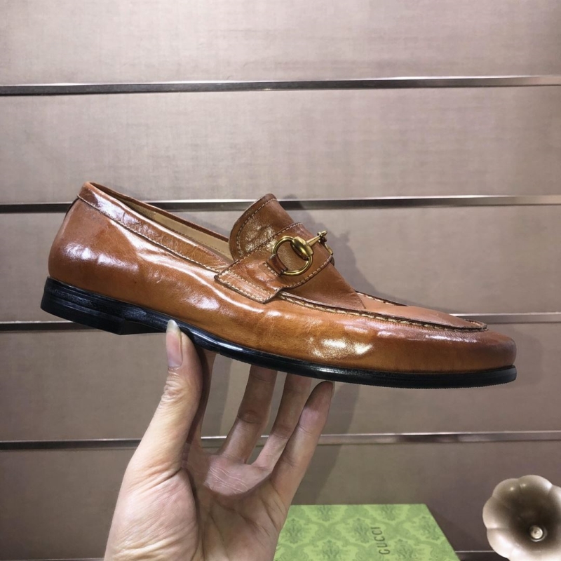G*u*i leather shoes